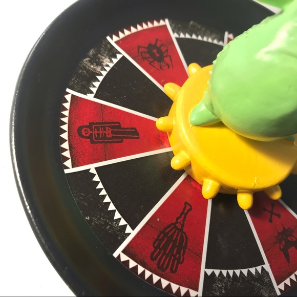 Tray Jewelry Oogie Boogie Roulette Wheel - Picture 4 of 8